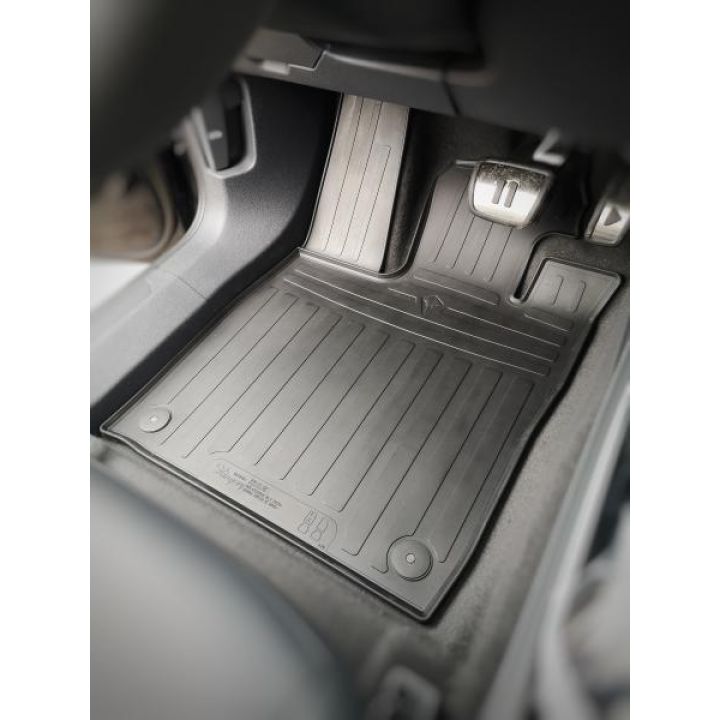 Коврики в салон для Volkswagen iD. 4 '20-, резиновые черные (Stingray)